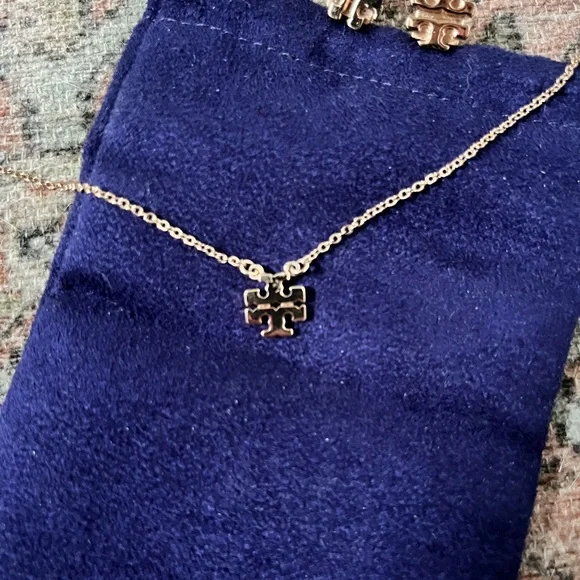 Tory Burch Kira Rose Gold Jewelry Set - Picture 4 of 6